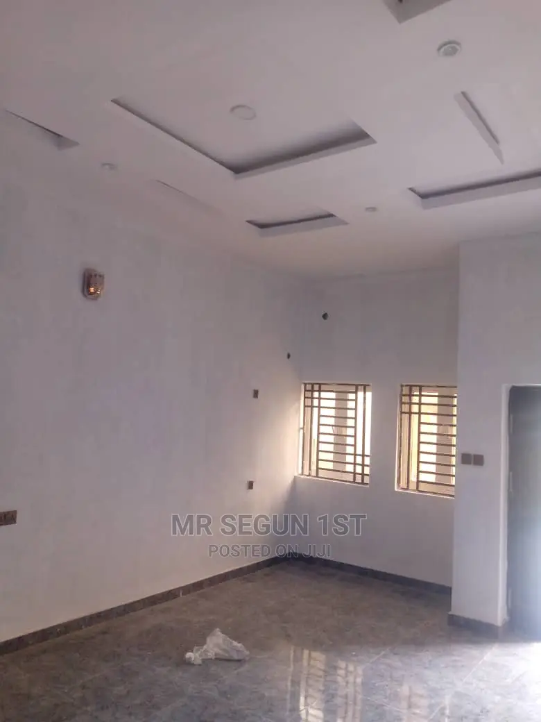 2bdrm Block of Flats in Oluyole Estate Main for rent in Oluyole Estate
