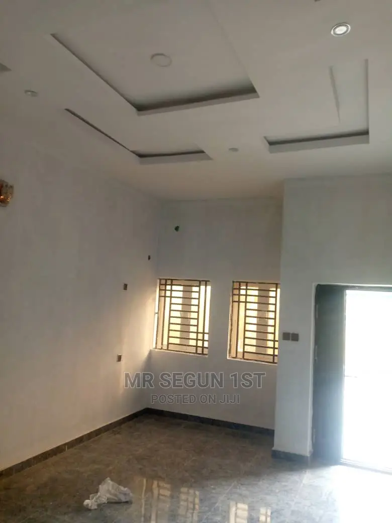 2bdrm Block of Flats in Oluyole Estate Main for rent in Oluyole Estate