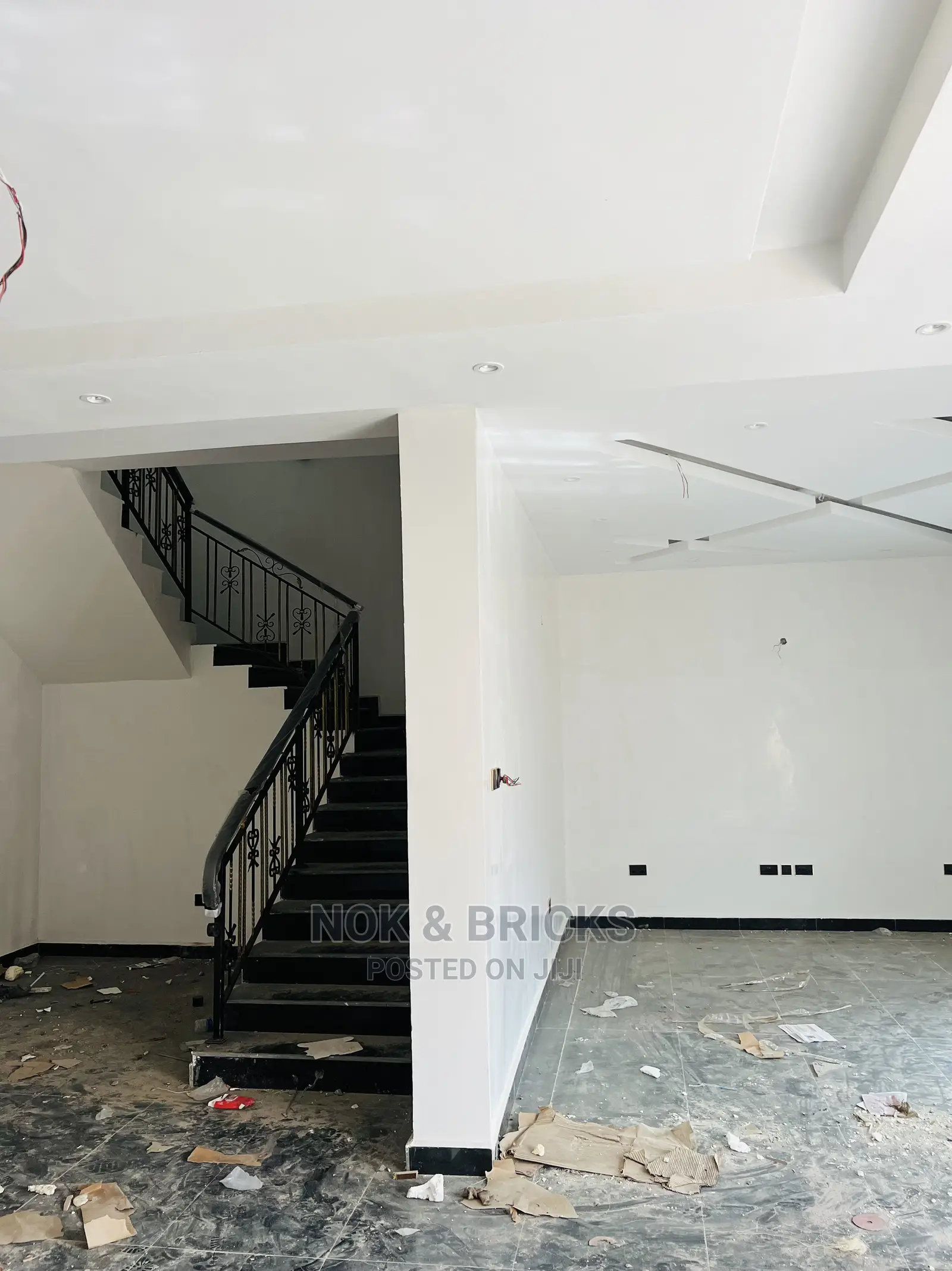 5bdrm Duplex in Briggs Luxury Court, Wuye for sale in Wuye