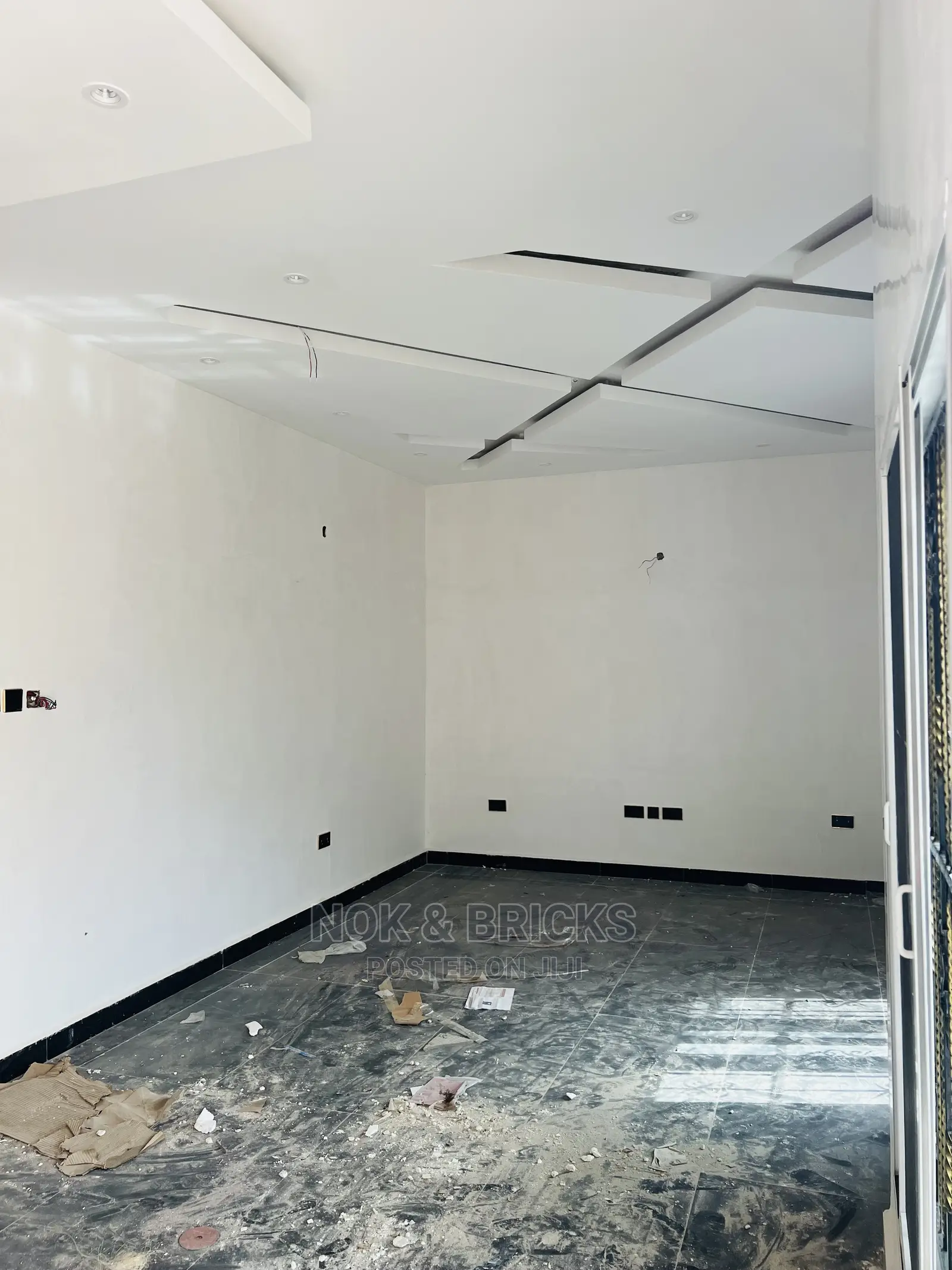 5bdrm Duplex in Briggs Luxury Court, Wuye for sale in Wuye