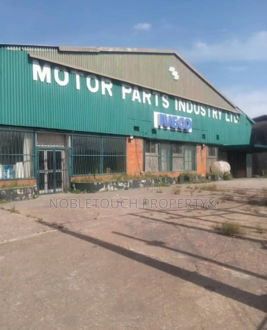 Commercial Building With Mini Warehouses in Agidingbi