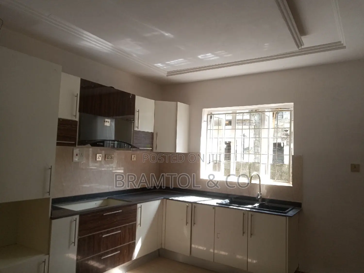 4bdrm Duplex in Idu Industrial for rent in Idu Industrial