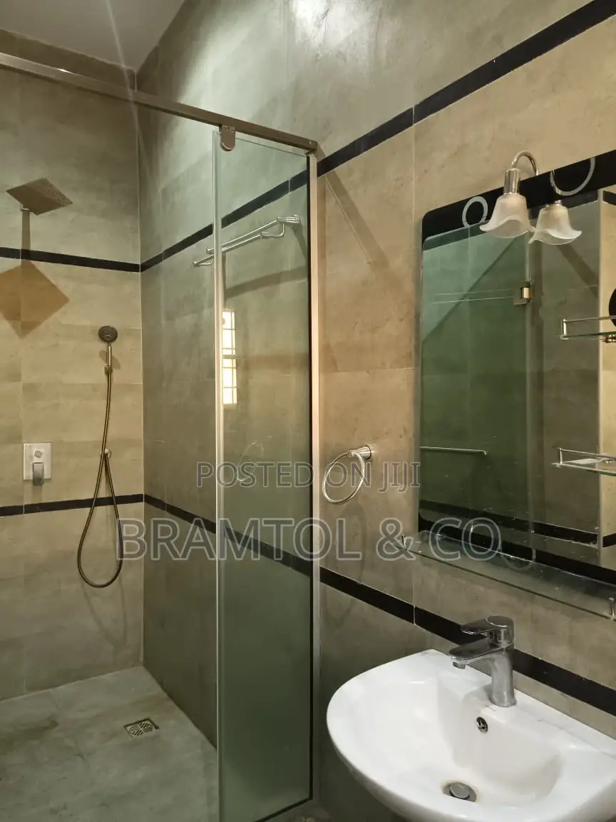 2bdrm Block of Flats in Area 11 for rent in Area 11