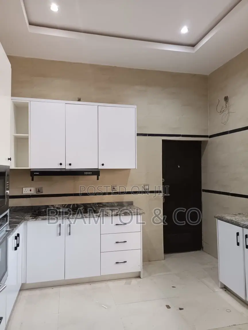 2bdrm Block of Flats in Area 11 for rent in Area 11