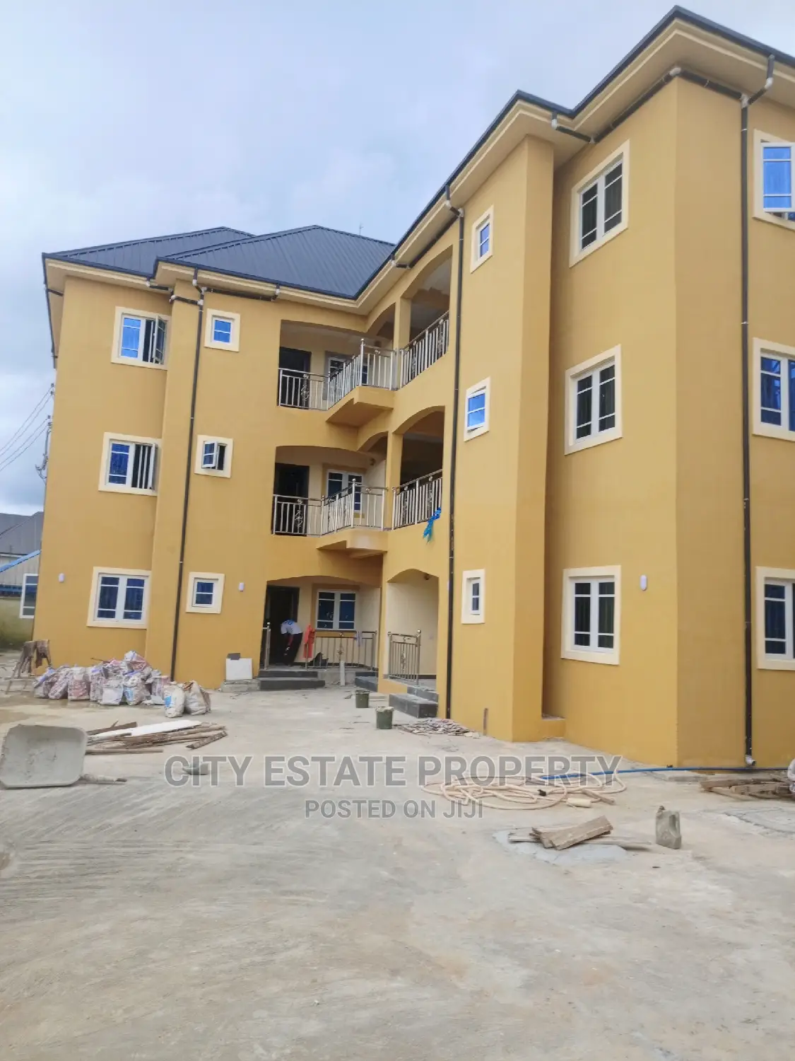 Furnished 1bdrm Block of Flats in Rukpokwu Eneka Road, Port-Harcourt in Port-Harcourt