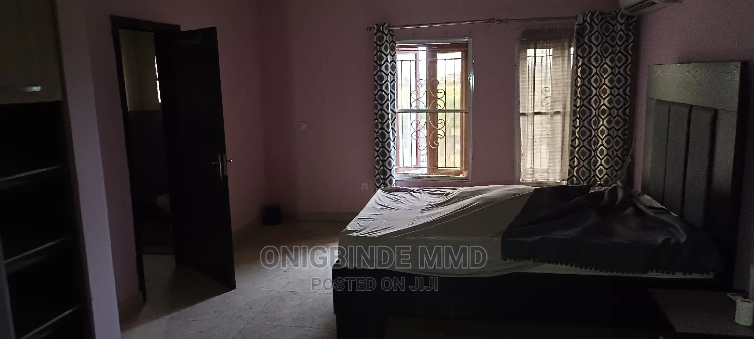 Furnished 5bdrm Duplex in Mini Estate, Lekki Phase 1 for sale in Lekki Phase 1
