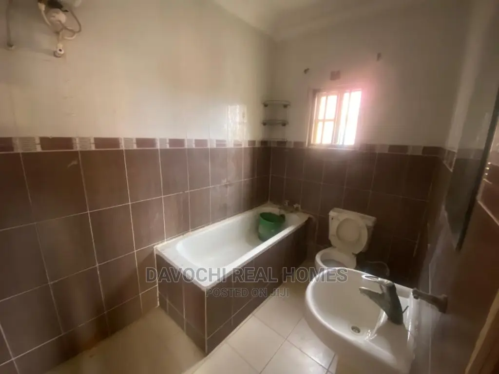 3bdrm Apartment in Ikota Villa, Lekki for rent in Lekki