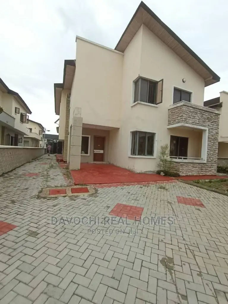 4bdrm Duplex in Ikota Estate, Lekki for rent in Lekki
