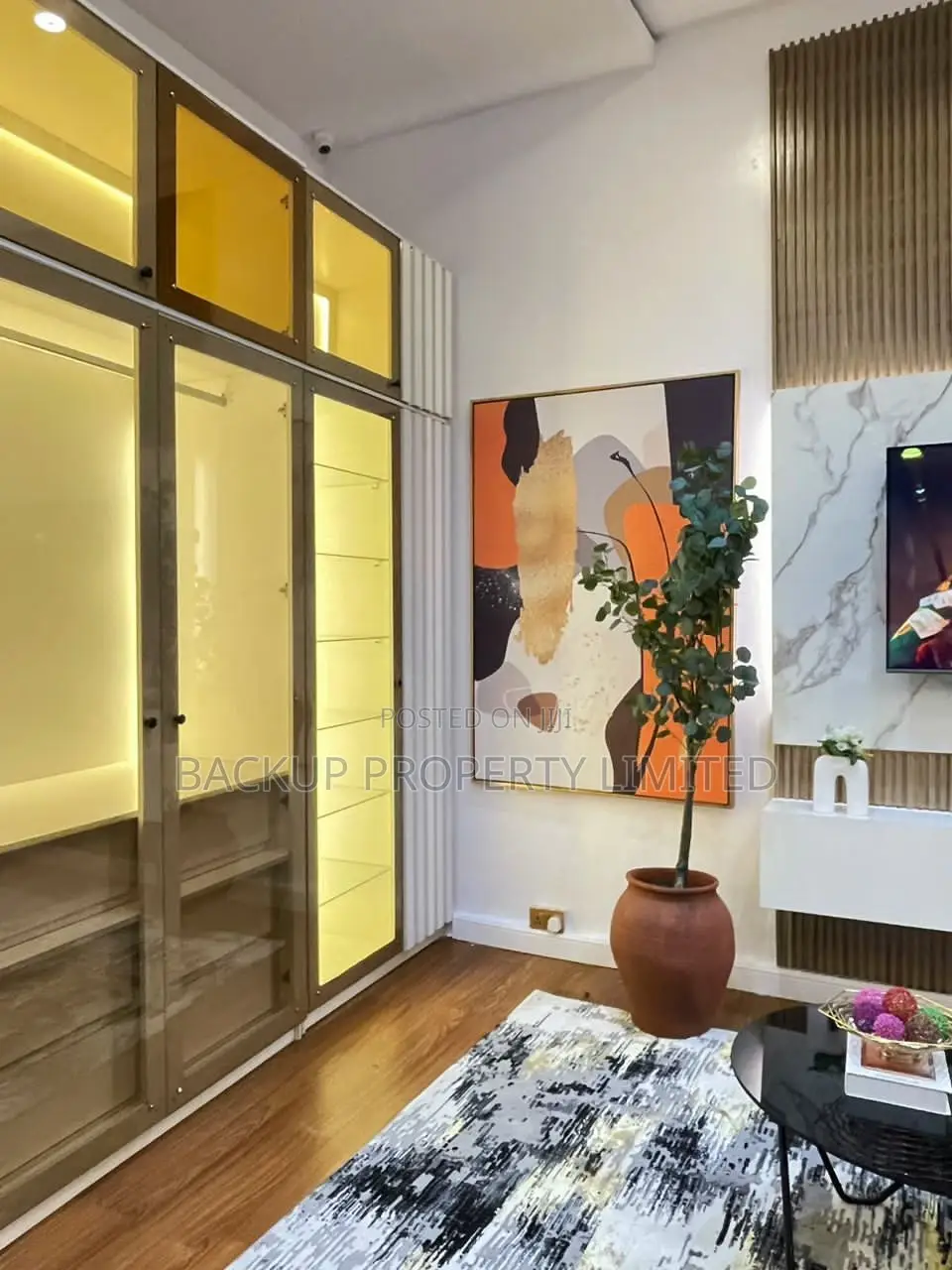 A Tastefully Furnished Studio Apartment in Lekki in Osapa london