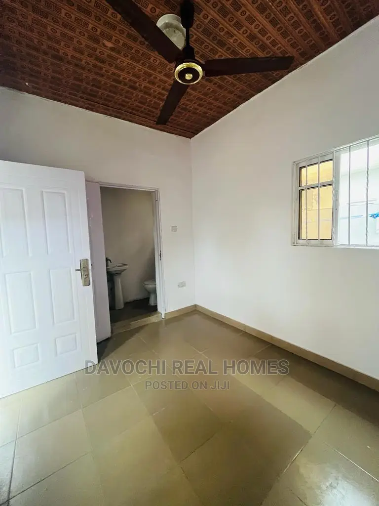 1bdrm Apartment in Ikota Lekki for rent in Lekki