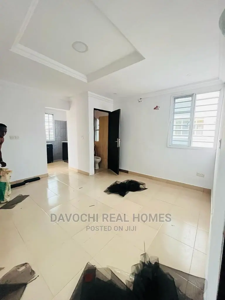2bdrm Apartment in Ikota Villa, Lekki for rent in Lekki