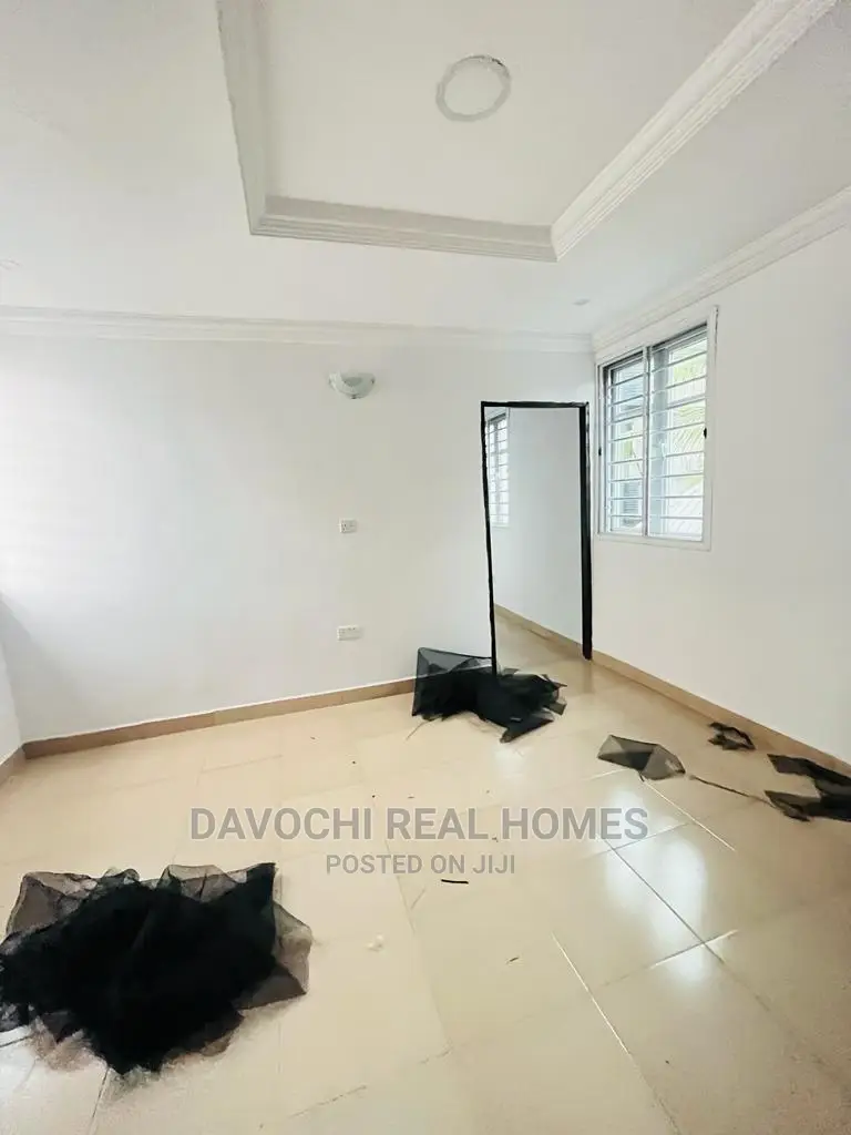 2bdrm Apartment in Ikota Villa, Lekki for rent in Lekki