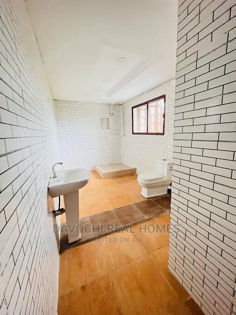 2bdrm Apartment in Lekki Phase 2 for rent in Lekki