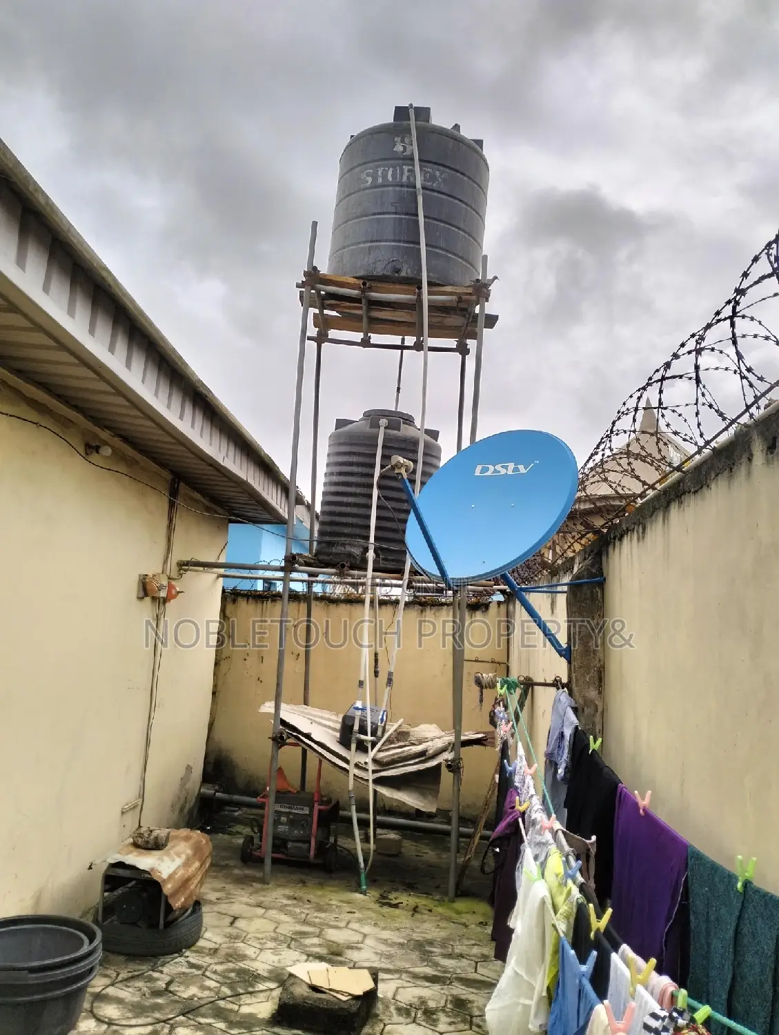 3bdrm Bungalow in Governor Road Ikotun for sale in Governors Road