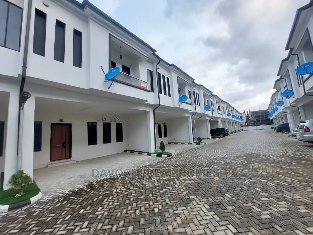 4bdrm Duplex in Chevron Second Toll, Lekki for rent in Lekki