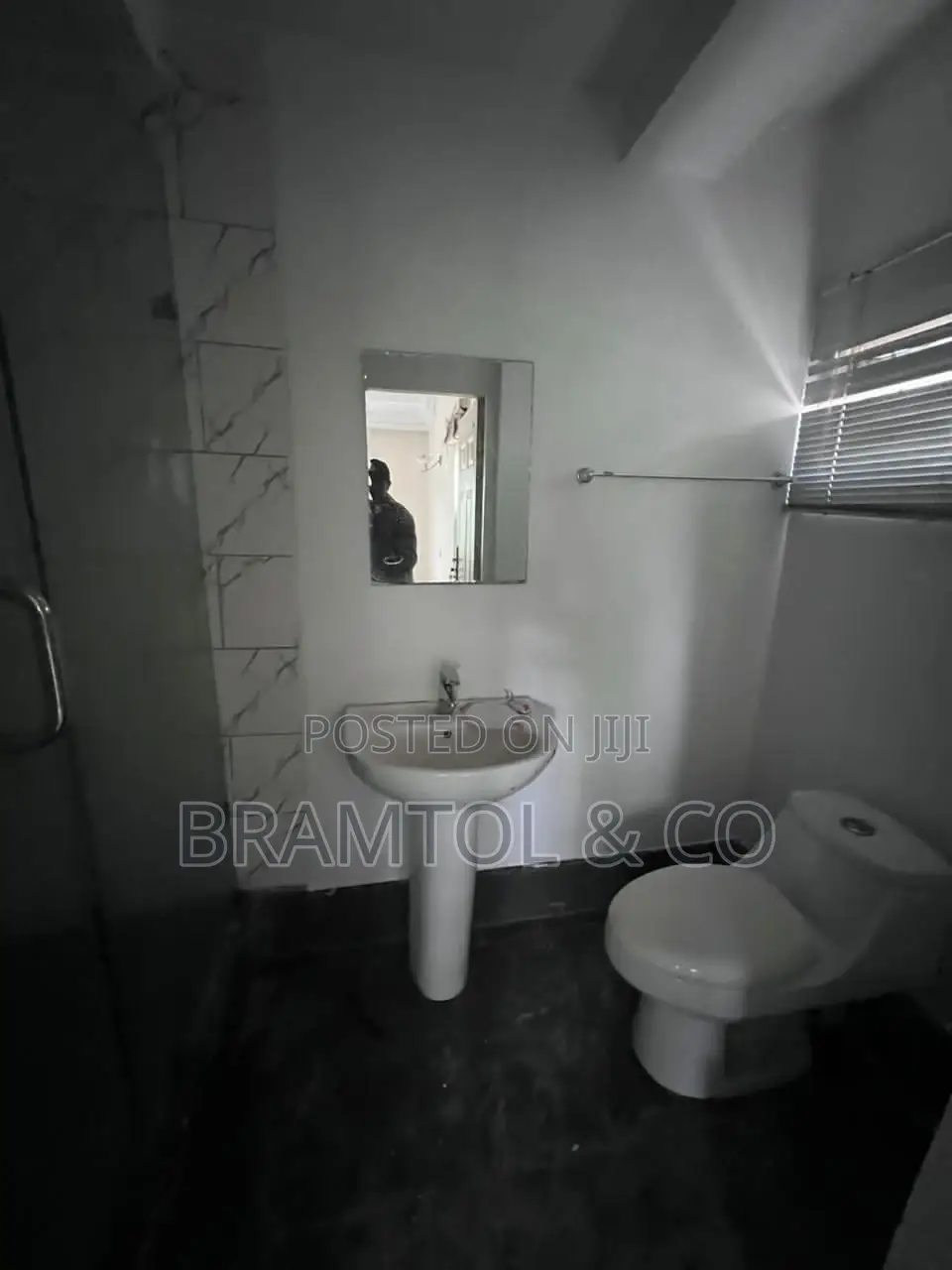 4bdrm Duplex in Utako for rent in Utako