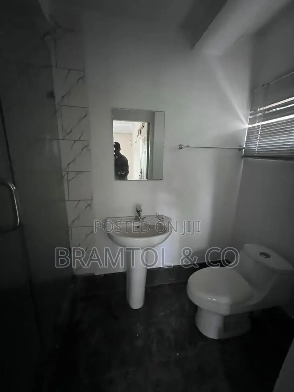4bdrm Duplex in Utako for rent in Utako