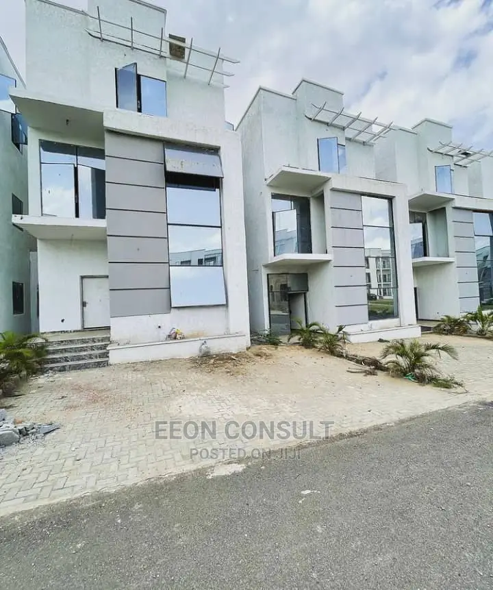 5bdrm Duplex in Dawaki for sale in Dawaki