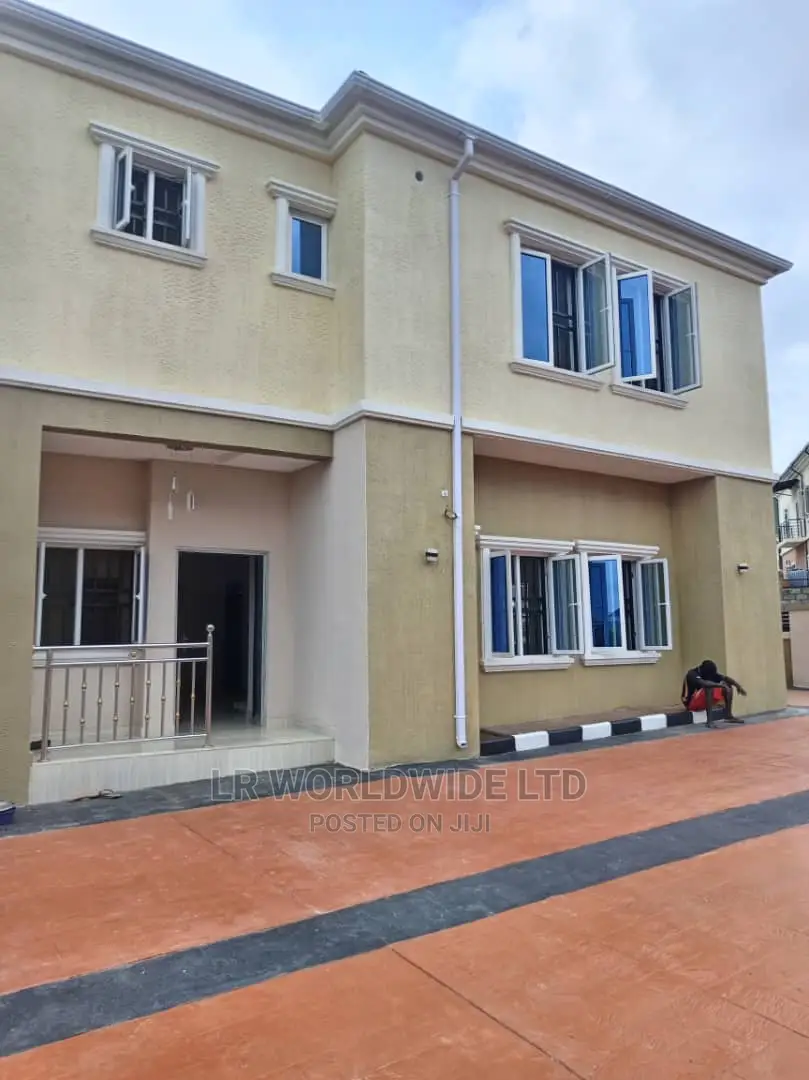 4bdrm Duplex in Riverpark, Lugbe District for sale in Lugbe District