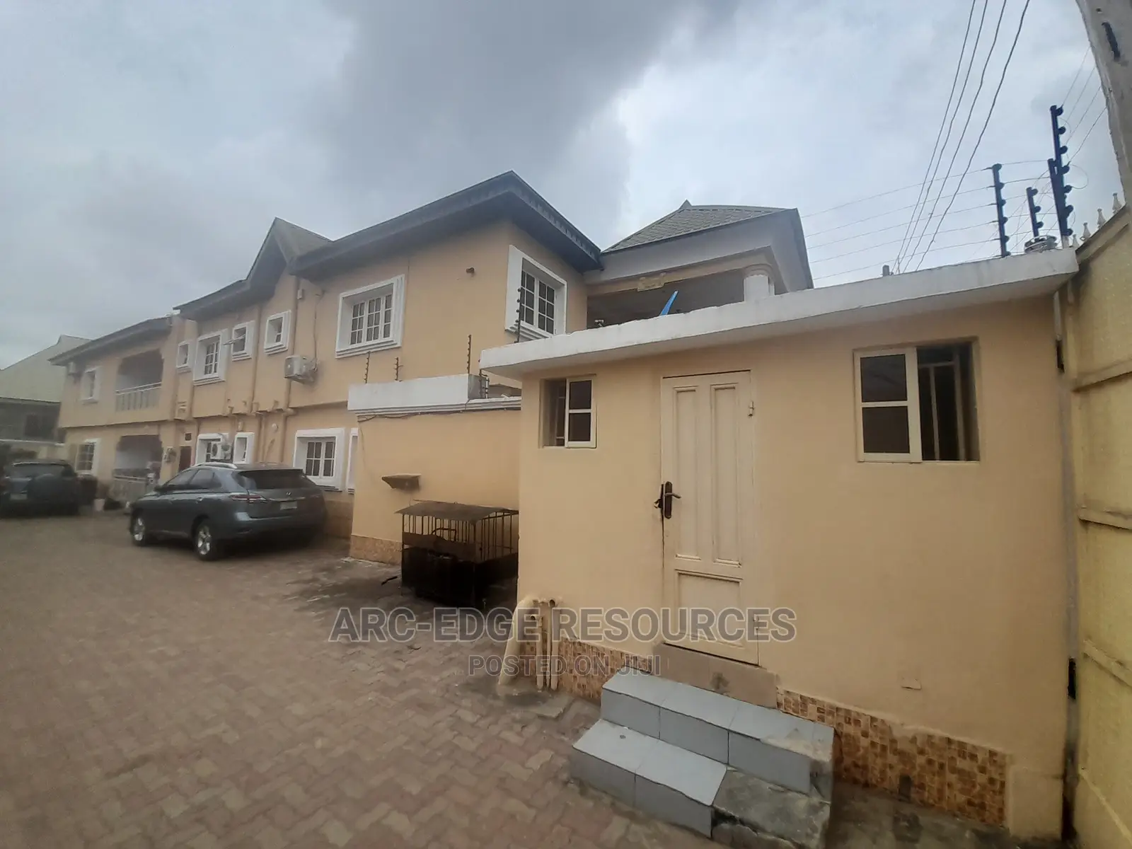 4bdrm Duplex in Ago Palace for sale in Ago Palace