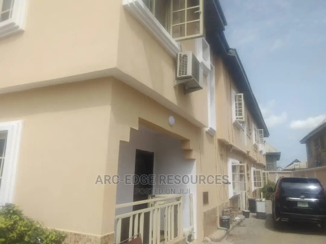 4bdrm Duplex in Ago Palace for sale in Ago Palace