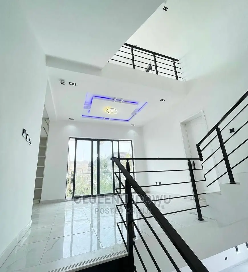 Furnished 6bdrm Duplex in Alimosho for sale in Alimosho