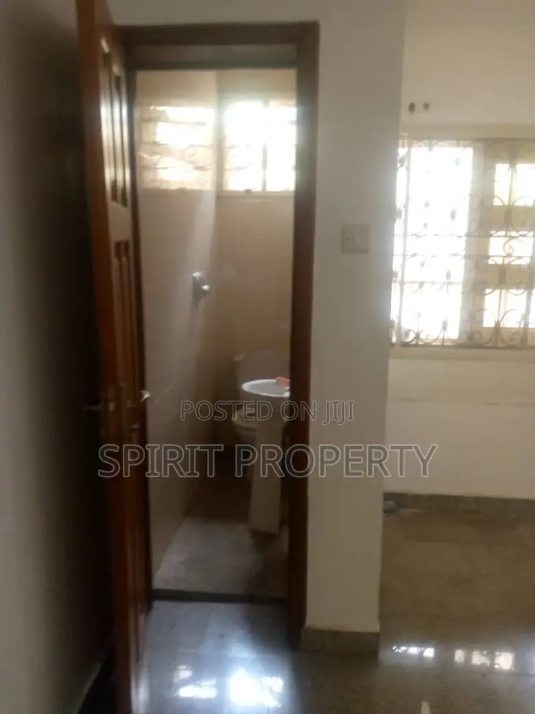 3bdrm Apartment in Magodo Phase 2 for rent in Magodo