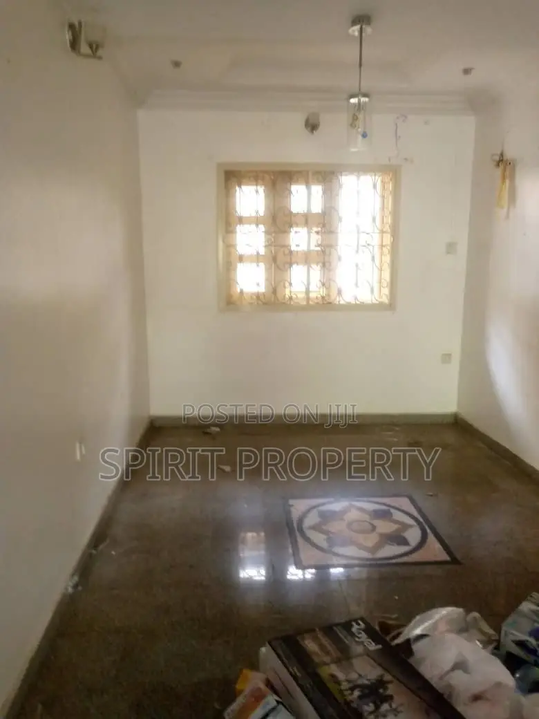 3bdrm Apartment in Magodo Phase 2 for rent in Magodo