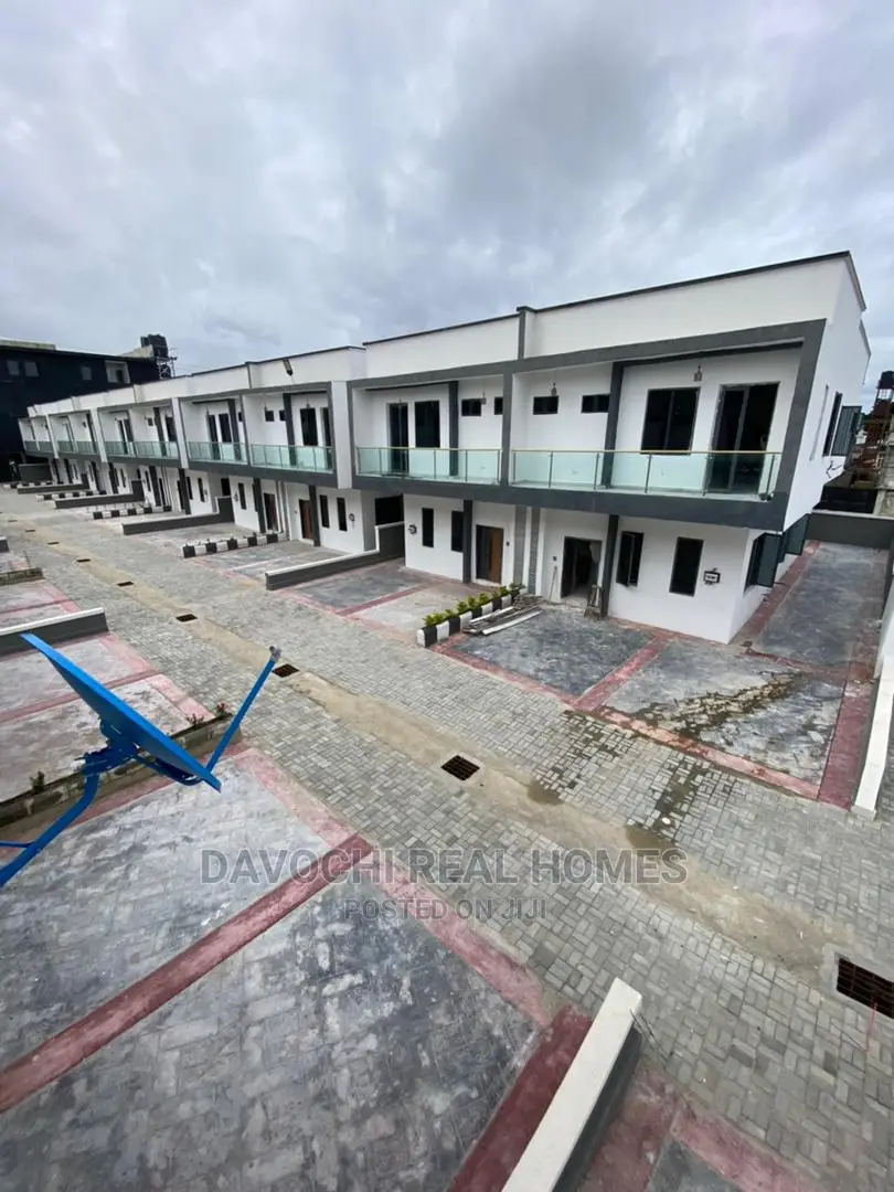 4bdrm Duplex in Ologolo Estate, Lekki for sale in Lekki