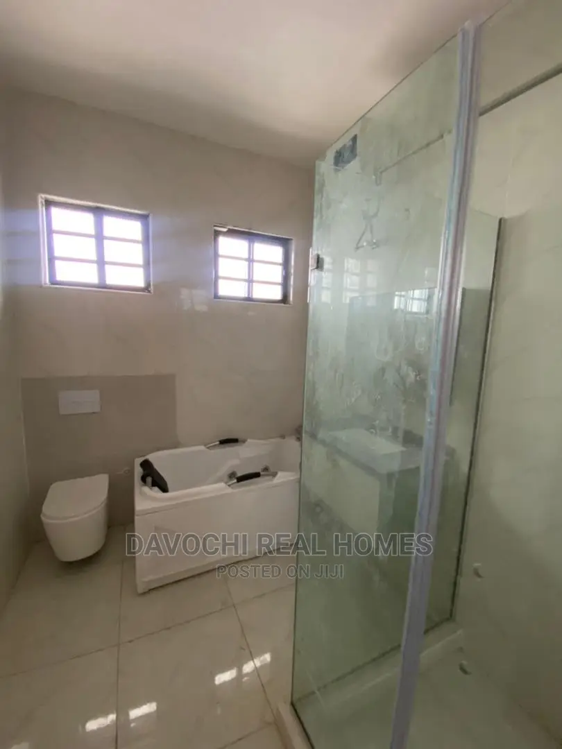 4bdrm Duplex in Ologolo Estate, Lekki for sale in Lekki
