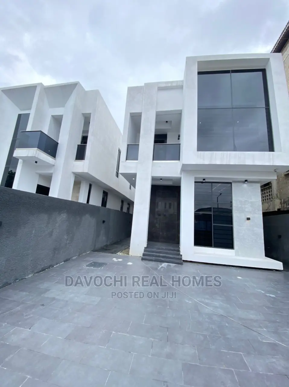 5bdrm Duplex in Osapa London Estate, Lekki for sale in Lekki