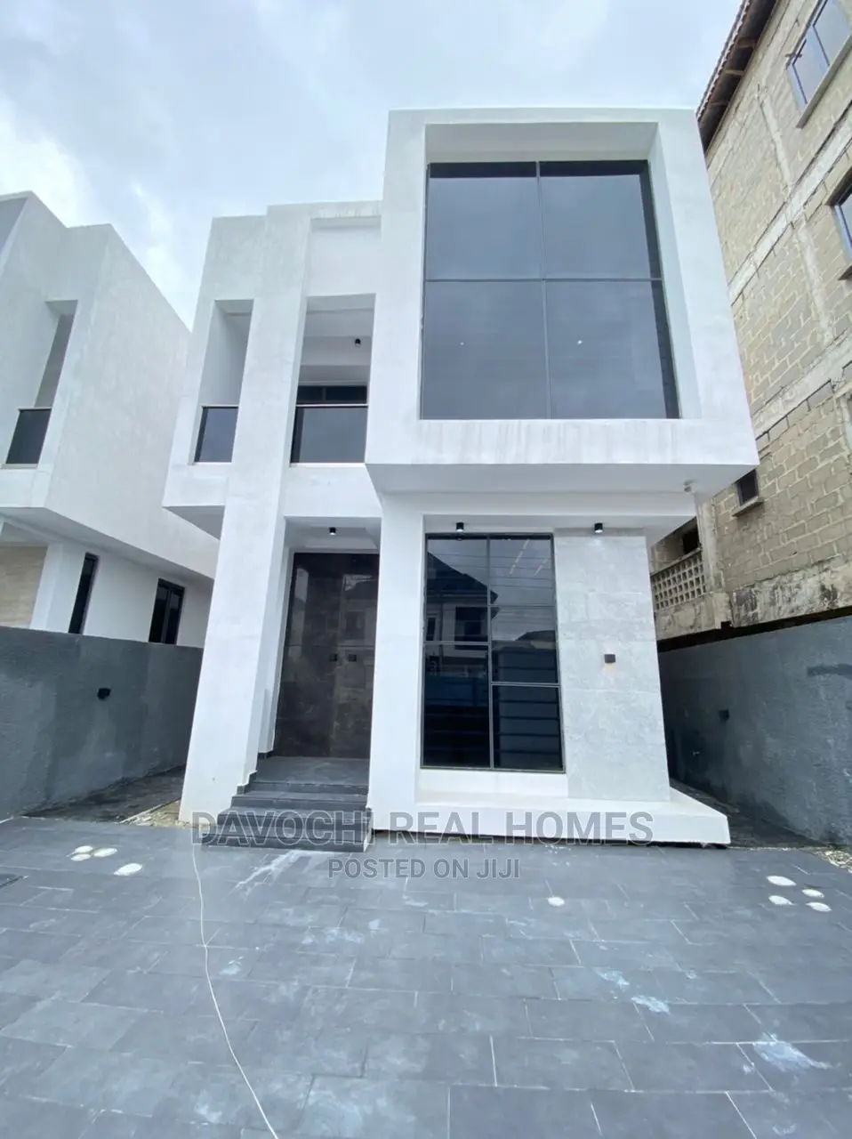 5bdrm Duplex in Osapa London Estate, Lekki for sale in Lekki