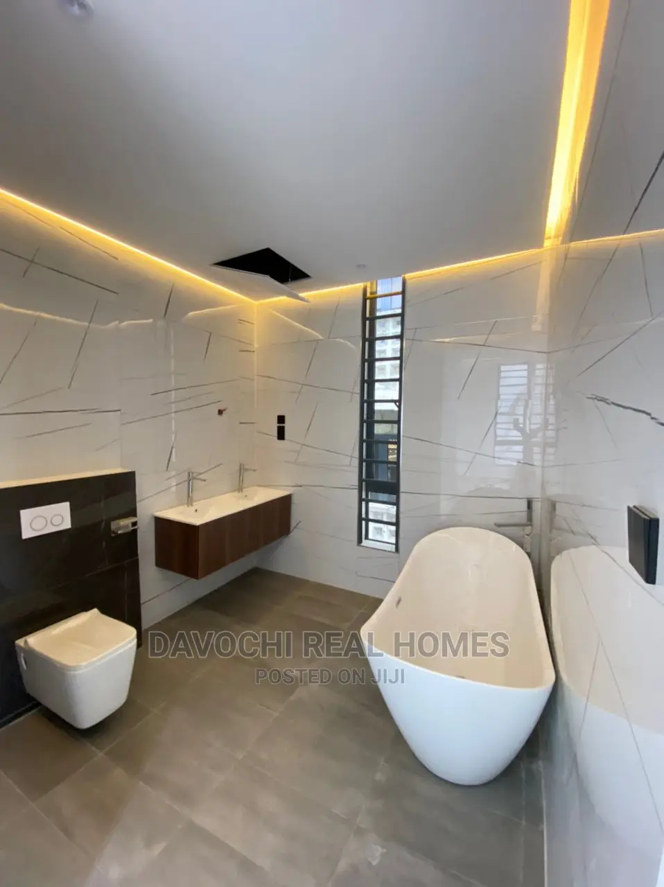 5bdrm Duplex in Osapa London Estate, Lekki for sale in Lekki