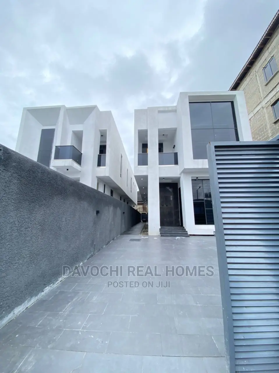 5bdrm Duplex in Osapa London Estate, Lekki for sale in Lekki