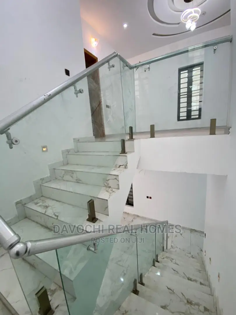 5bdrm Duplex in Osapa London, Lekki for sale in Lekki