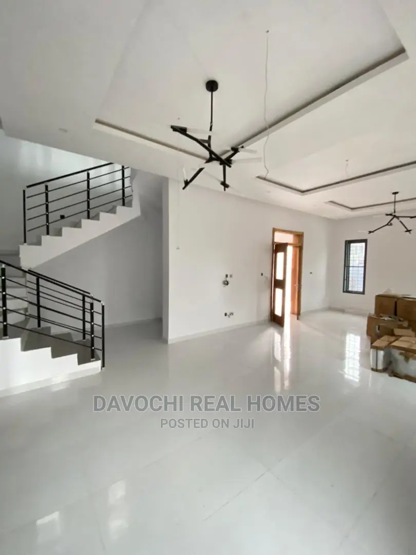 5bdrm Duplex in Ikate-Lekki for sale in Lekki