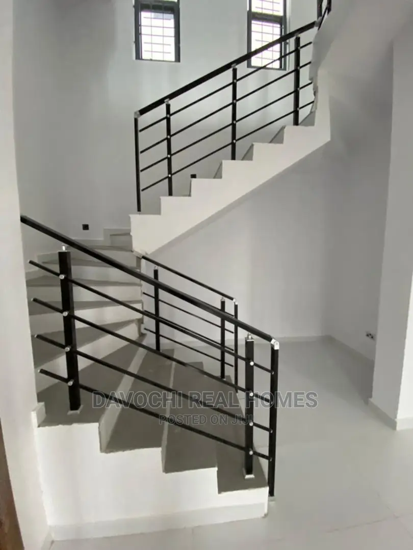 5bdrm Duplex in Ikate-Lekki for sale in Lekki
