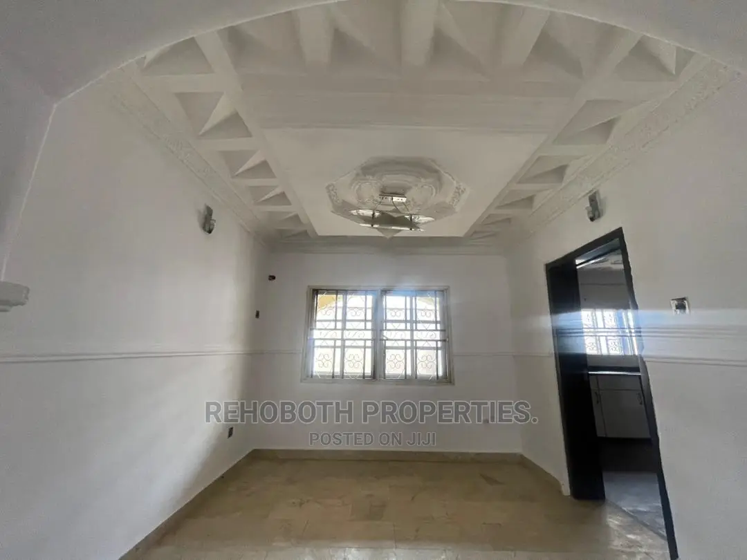 4bdrm Bungalow in Peluseriki, Ibadan for sale in Ibadan