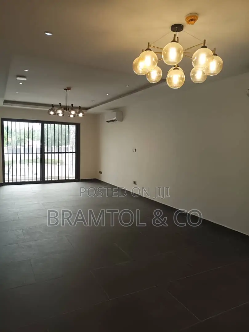 3bdrm Townhouse / Terrace in Plus Bq, Maitama for rent in Maitama