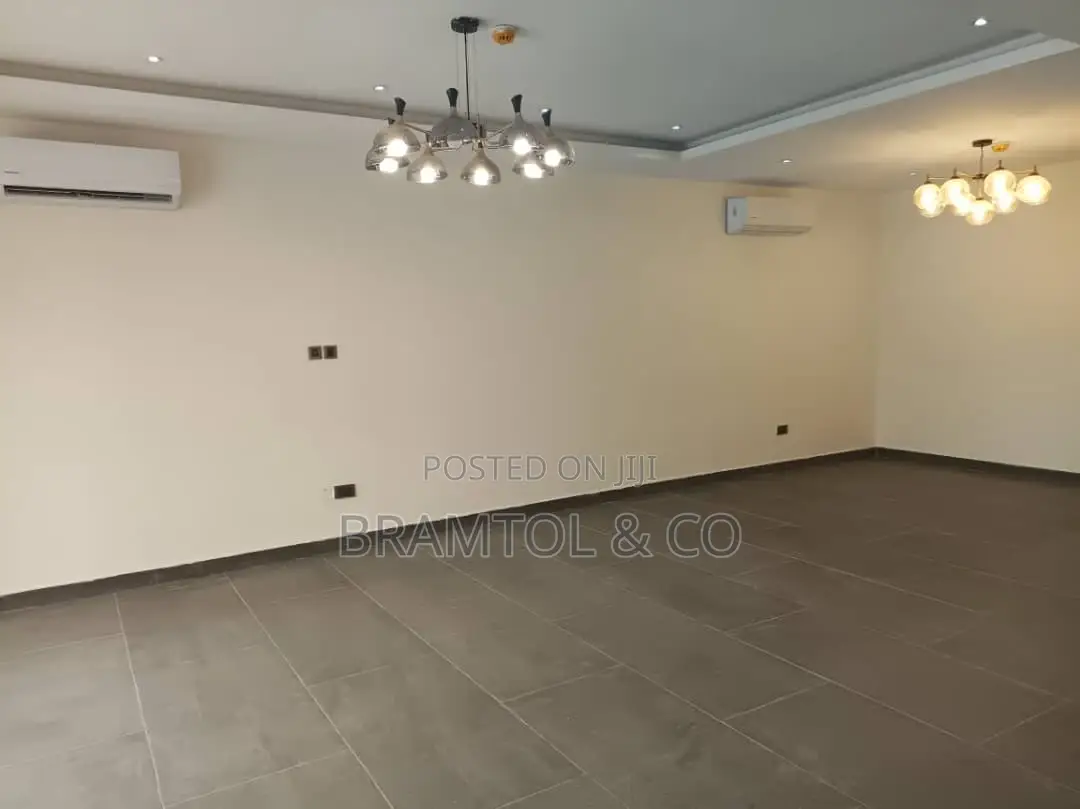 3bdrm Townhouse / Terrace in Plus Bq, Maitama for rent in Maitama