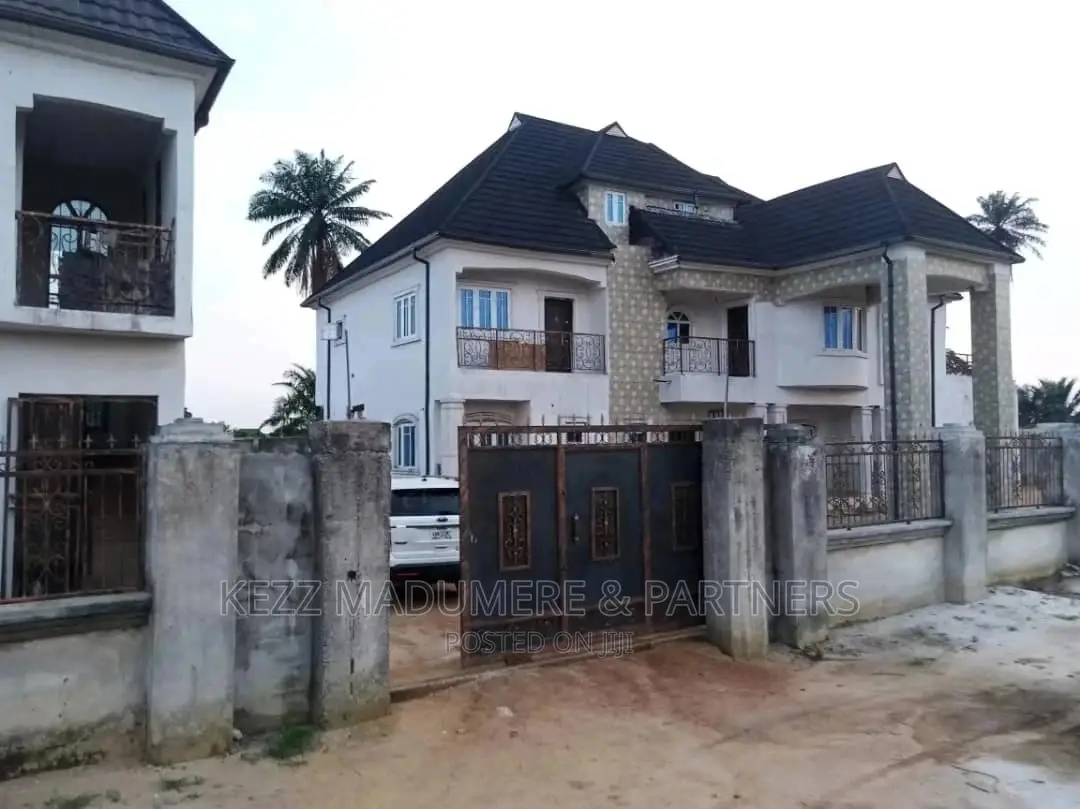 6bdrm Duplex in C4I Police Check, Port-Harcourt for sale in Port-Harcourt