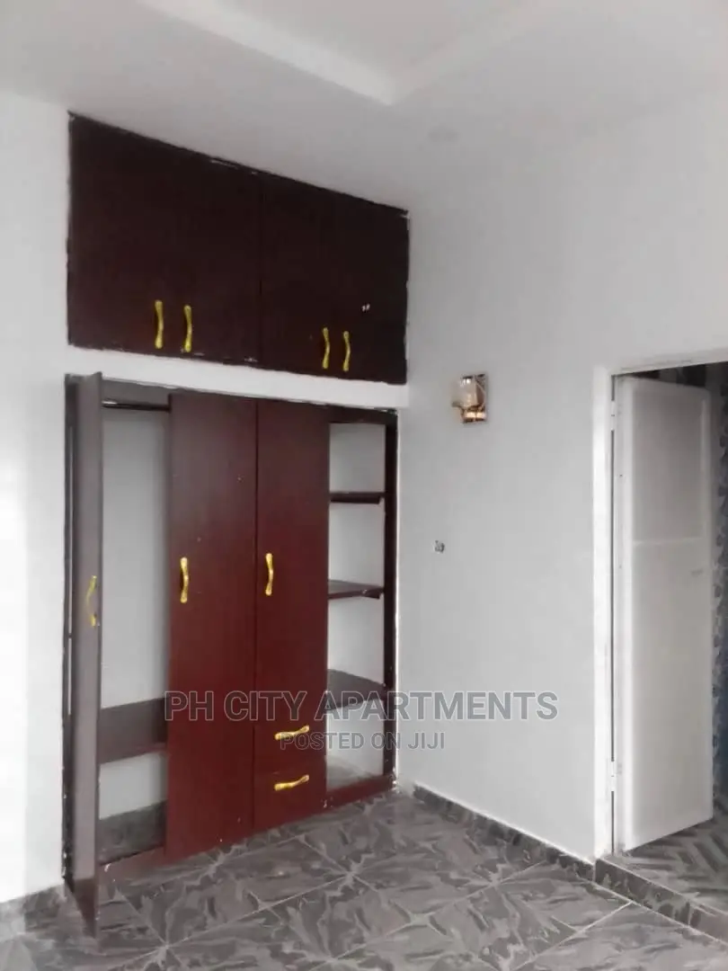 3bdrm Block of Flats in Cedarwood Estate, Port-Harcourt for rent in Port-Harcourt