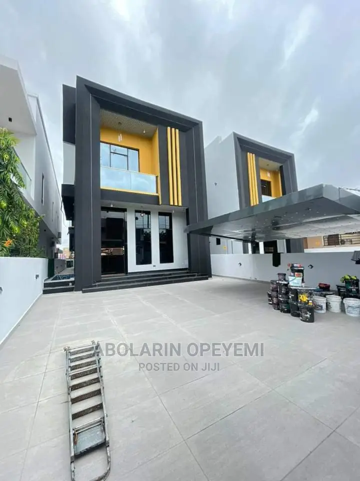 Furnished 5bdrm Block of Flats in Osapa Lekki for sale in Osapa london