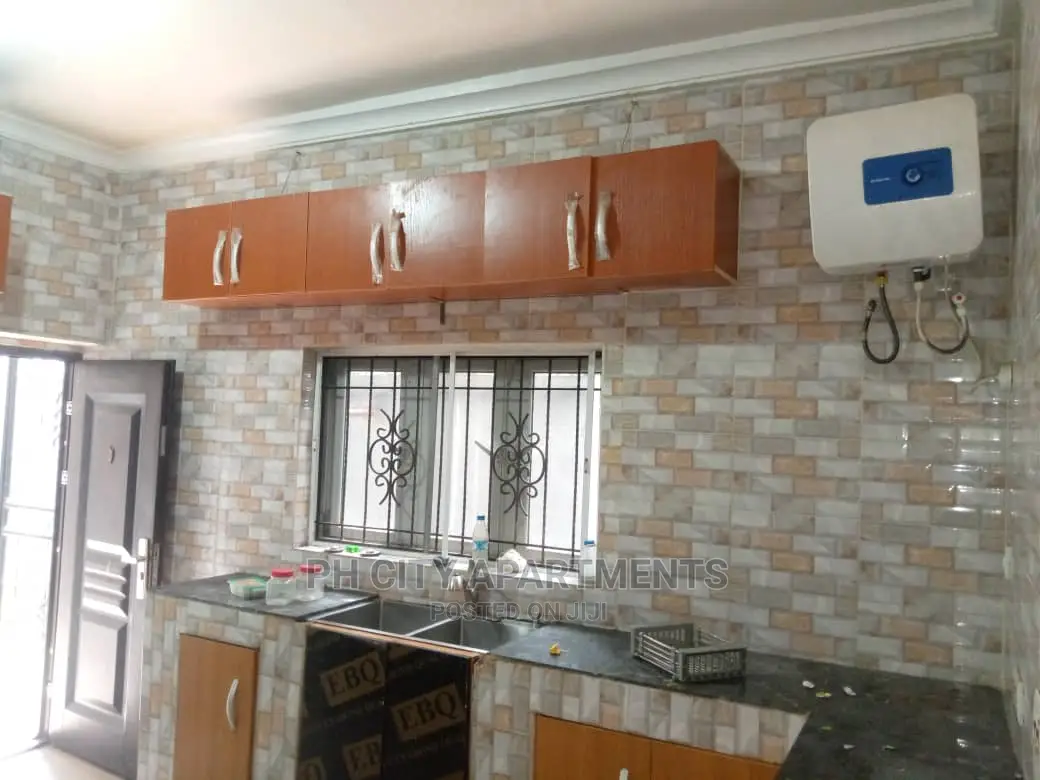 3bdrm Block of Flats in Cedarwood Estate, Port-Harcourt for rent in Port-Harcourt