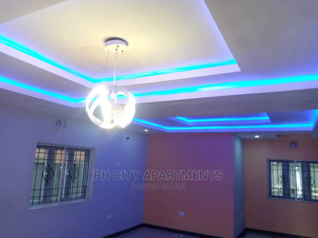 2bdrm Block of Flats in Agip Estate, Woji for rent in Woji