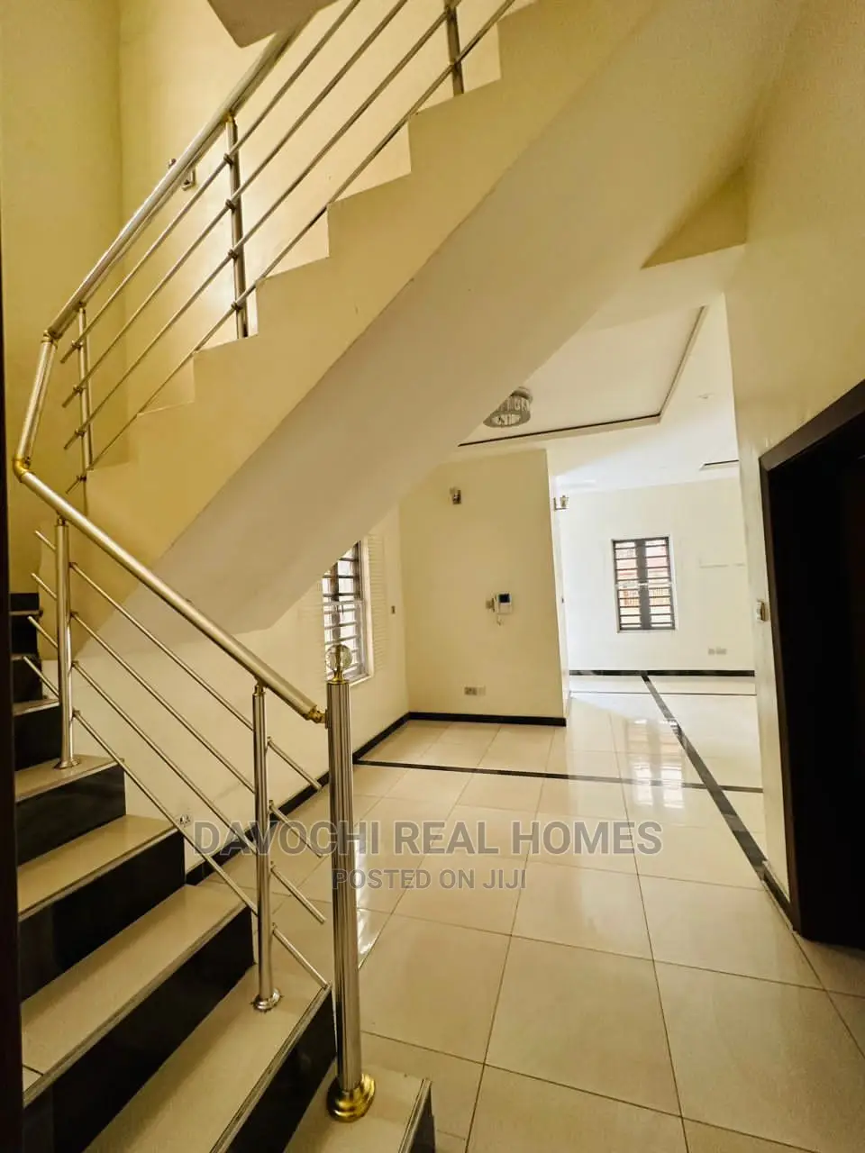 5bdrm Duplex in Chevron Second Toll, Lekki for rent in Lekki