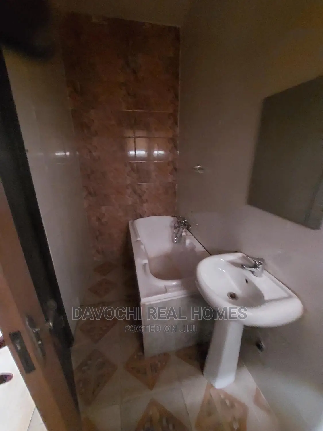 5bdrm Duplex in Chevron Second Toll, Lekki for rent in Lekki