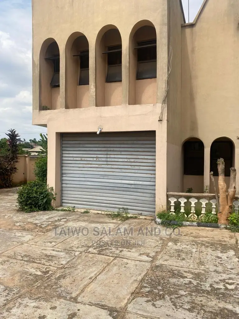 Furnished 5bdrm Duplex in Bodija for sale in Bodija