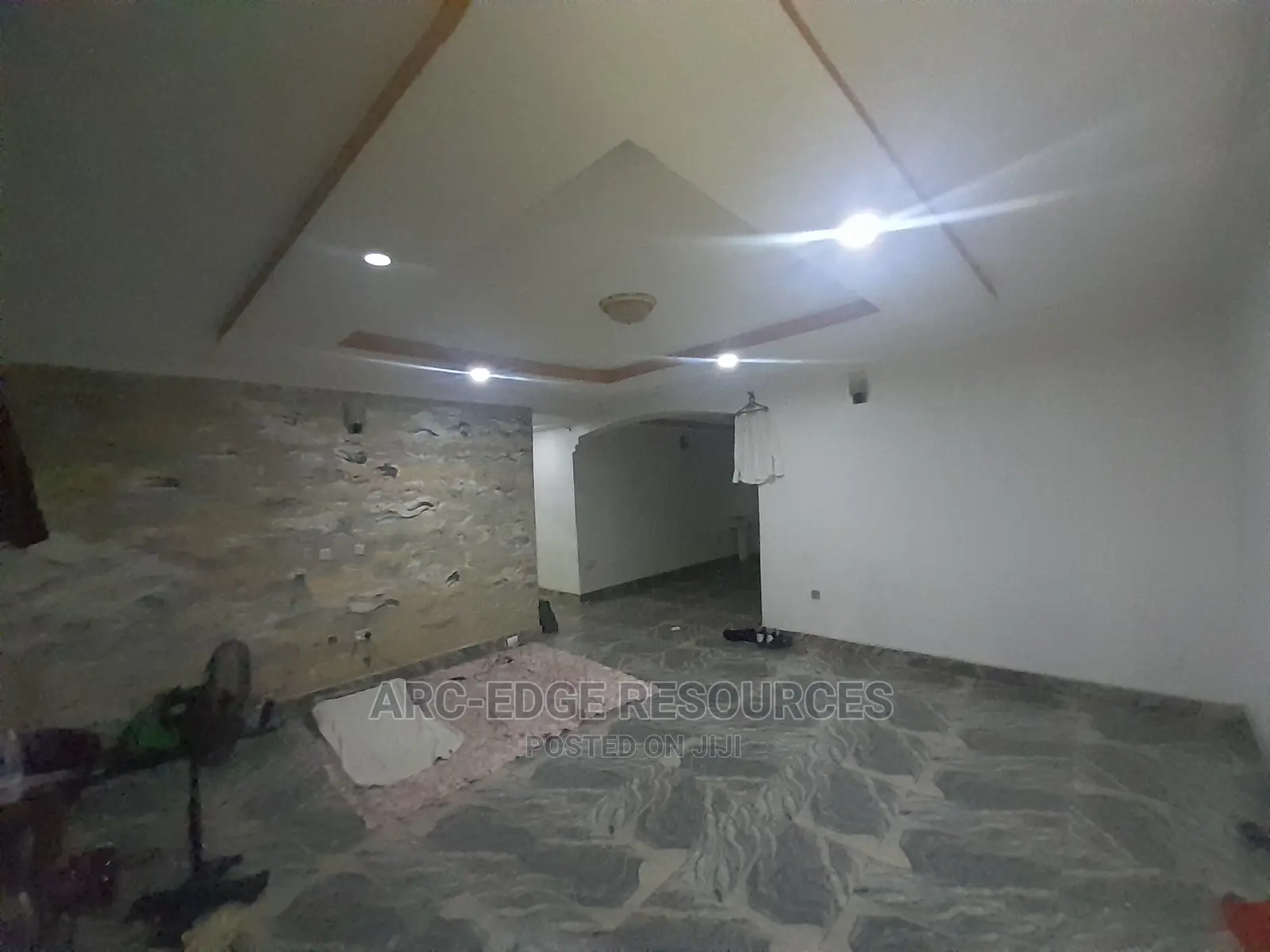 3bdrm Block of Flats in Ago Palace for sale in Ago Palace