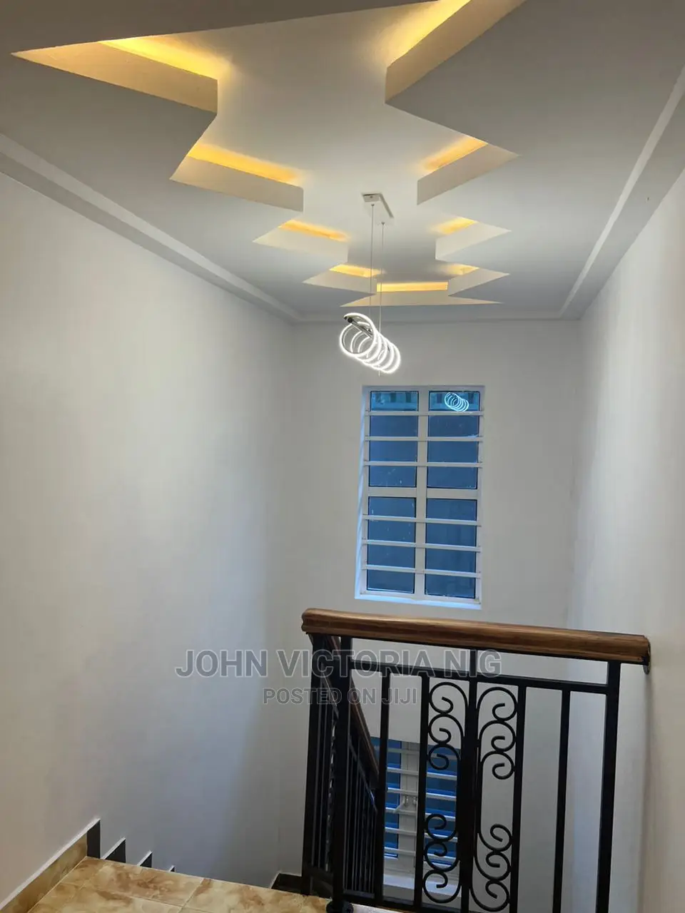 5bdrm Duplex in Ilasan, Ikate for sale in Ikate